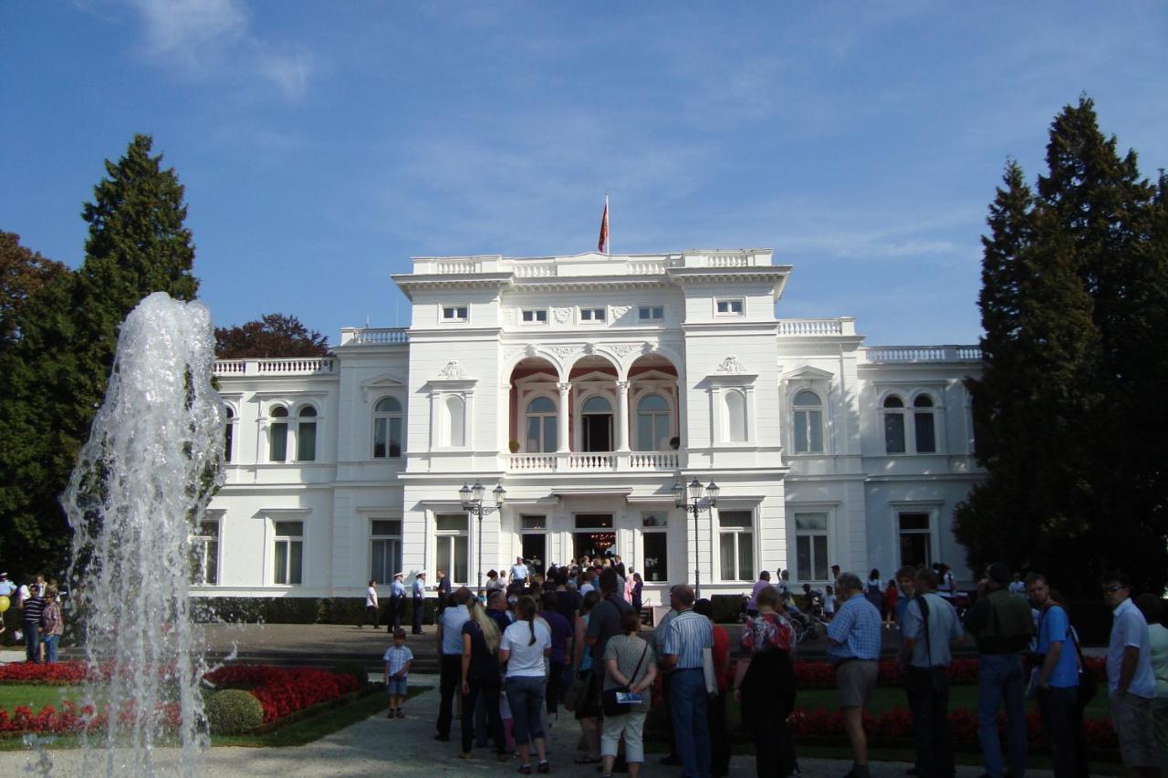 Hotel Restaurant Zur Post Бонн Экстерьер фото
