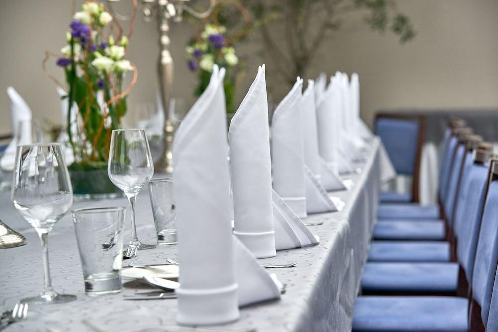 Hotel Restaurant Zur Post Бонн Экстерьер фото
