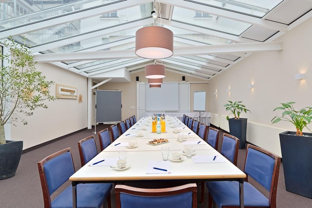 Hotel Restaurant Zur Post Бонн Экстерьер фото