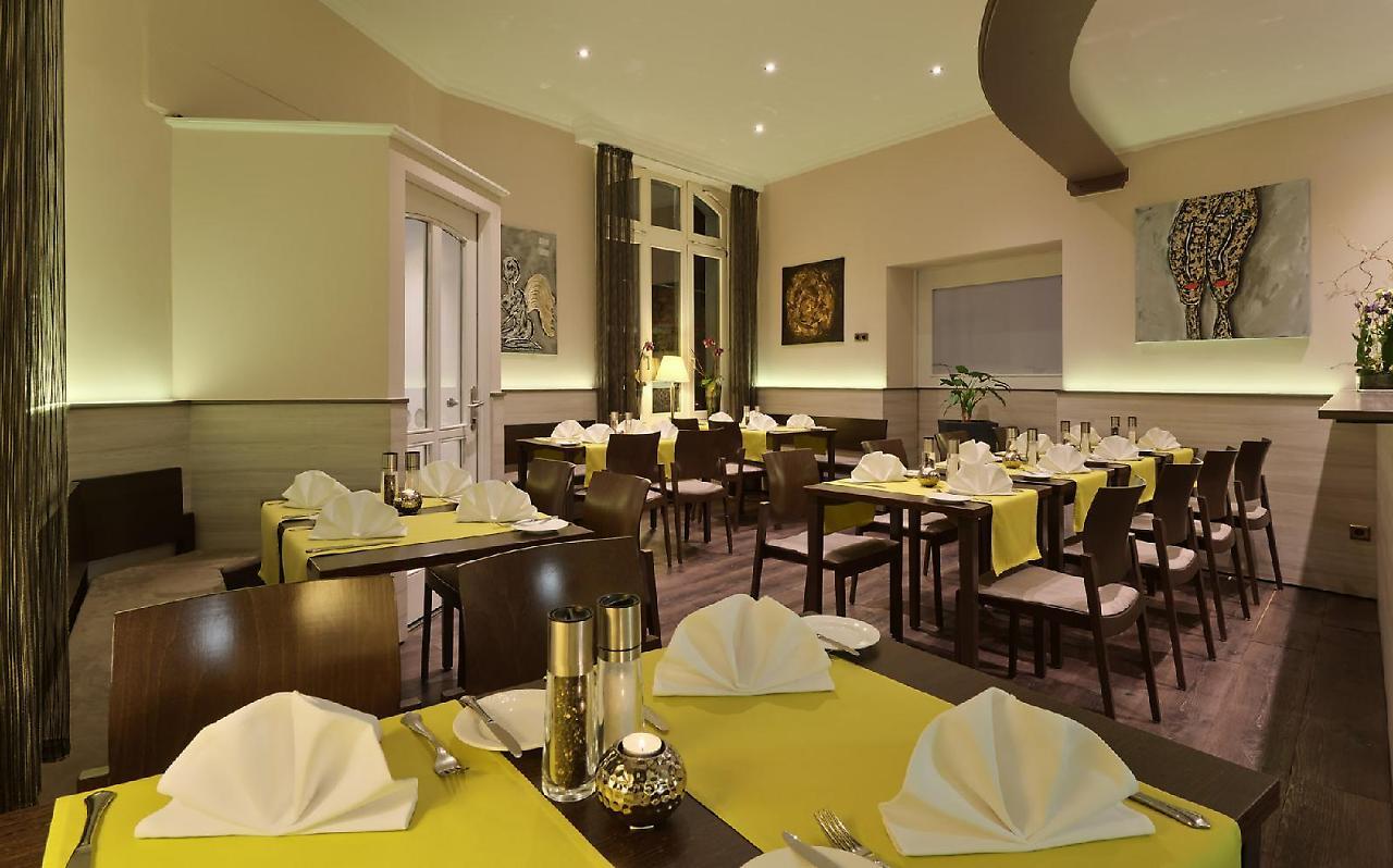 Hotel Restaurant Zur Post Бонн Экстерьер фото